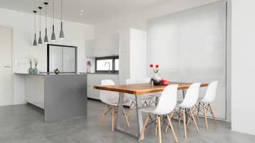Luxury Villa | In-room dining