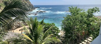 Casa El Delfin, 2nd Floor-Apt. 1 -  Estacahuite