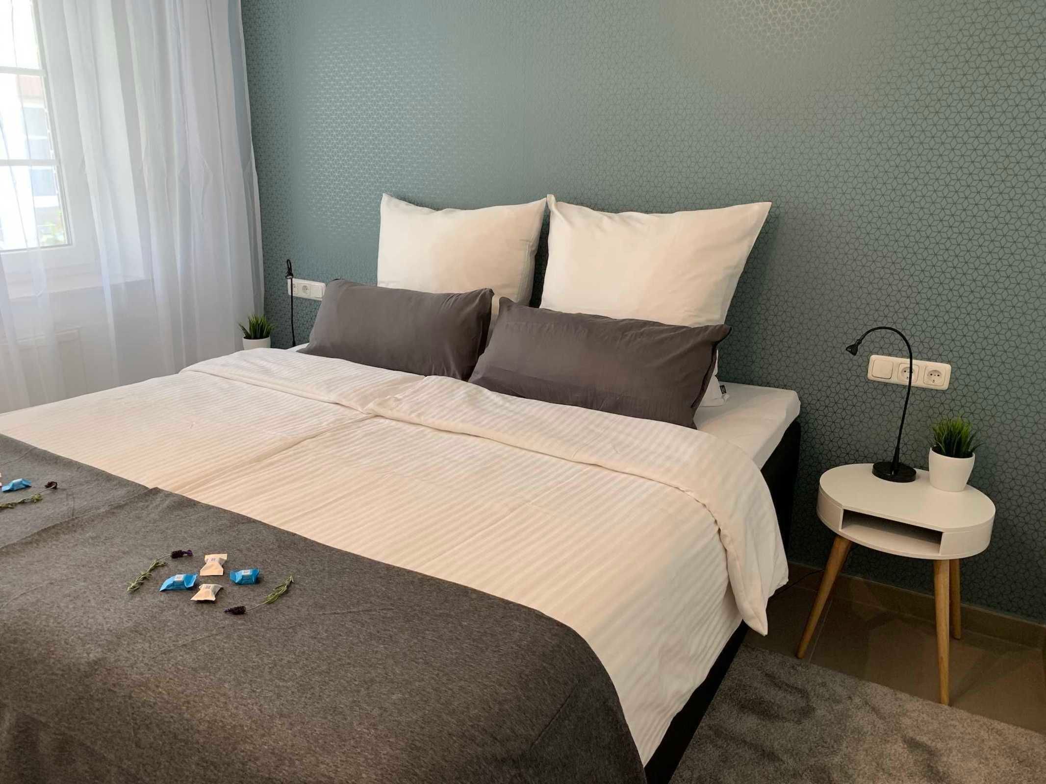 2 bedrooms, in-room safe, travel cot, WiFi
