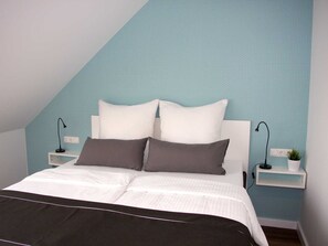 3 bedrooms, in-room safe, travel crib, WiFi