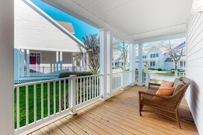 Terrace/patio - Bear Trap Dunes townhouse w/ balcony, free WiFi, gym, and private gas grill (Ocean View)