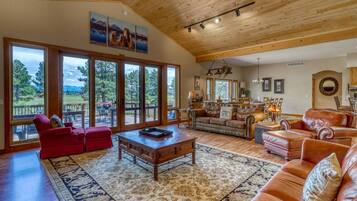 Télévision, cheminée