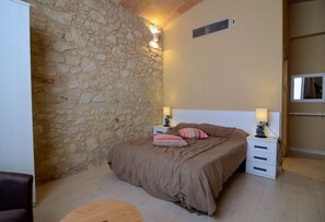 1 chambre, Wi-Fi gratuit, draps fournis