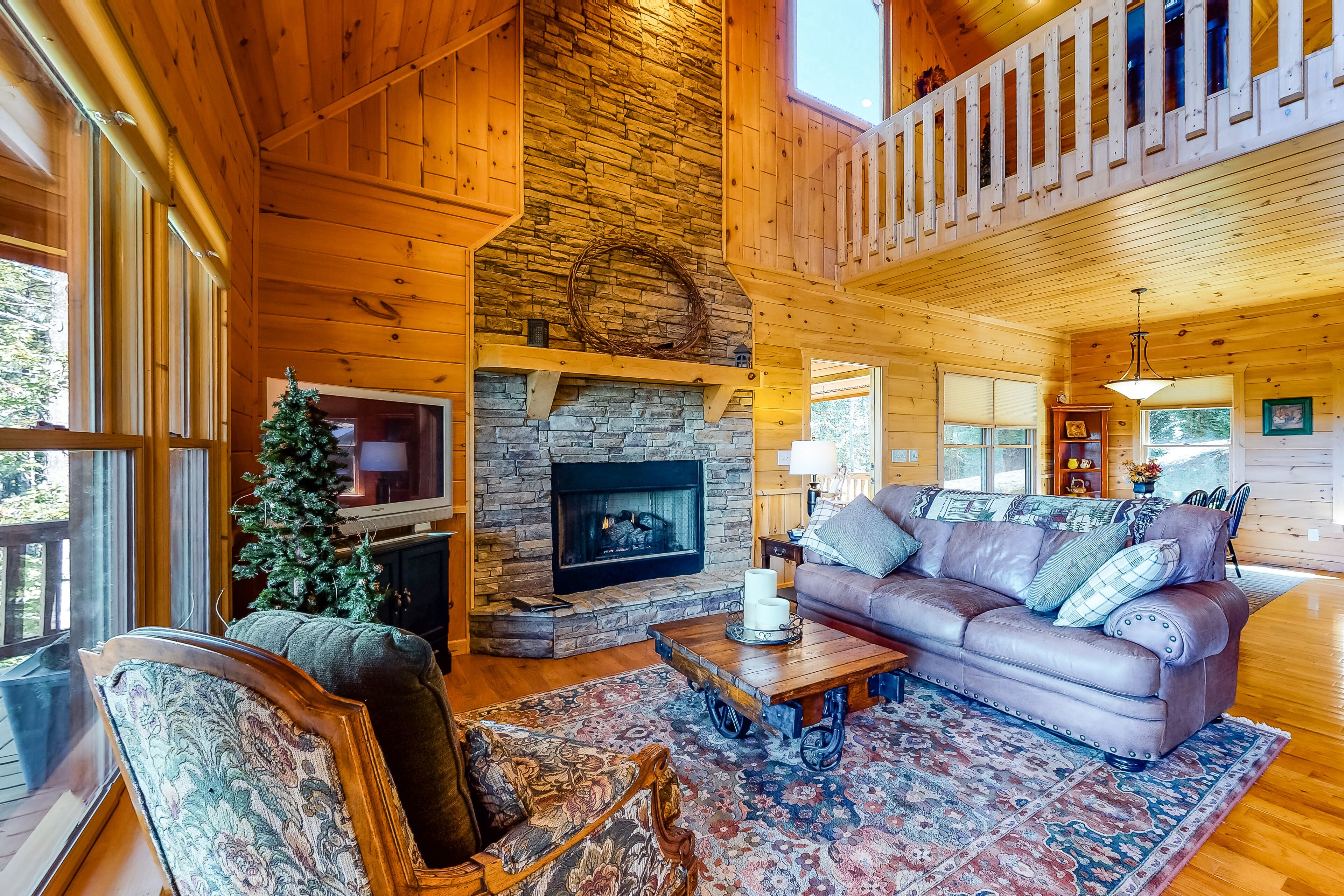 Secluded Two-Story Home w/ Two Fireplaces, Private Hot Tub, & Mountain Views,