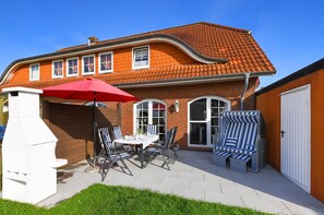 Outdoor dining - Vacation home Hosnhuus in Dornumergrode - Holiday home Hosnhuus (Dornum)