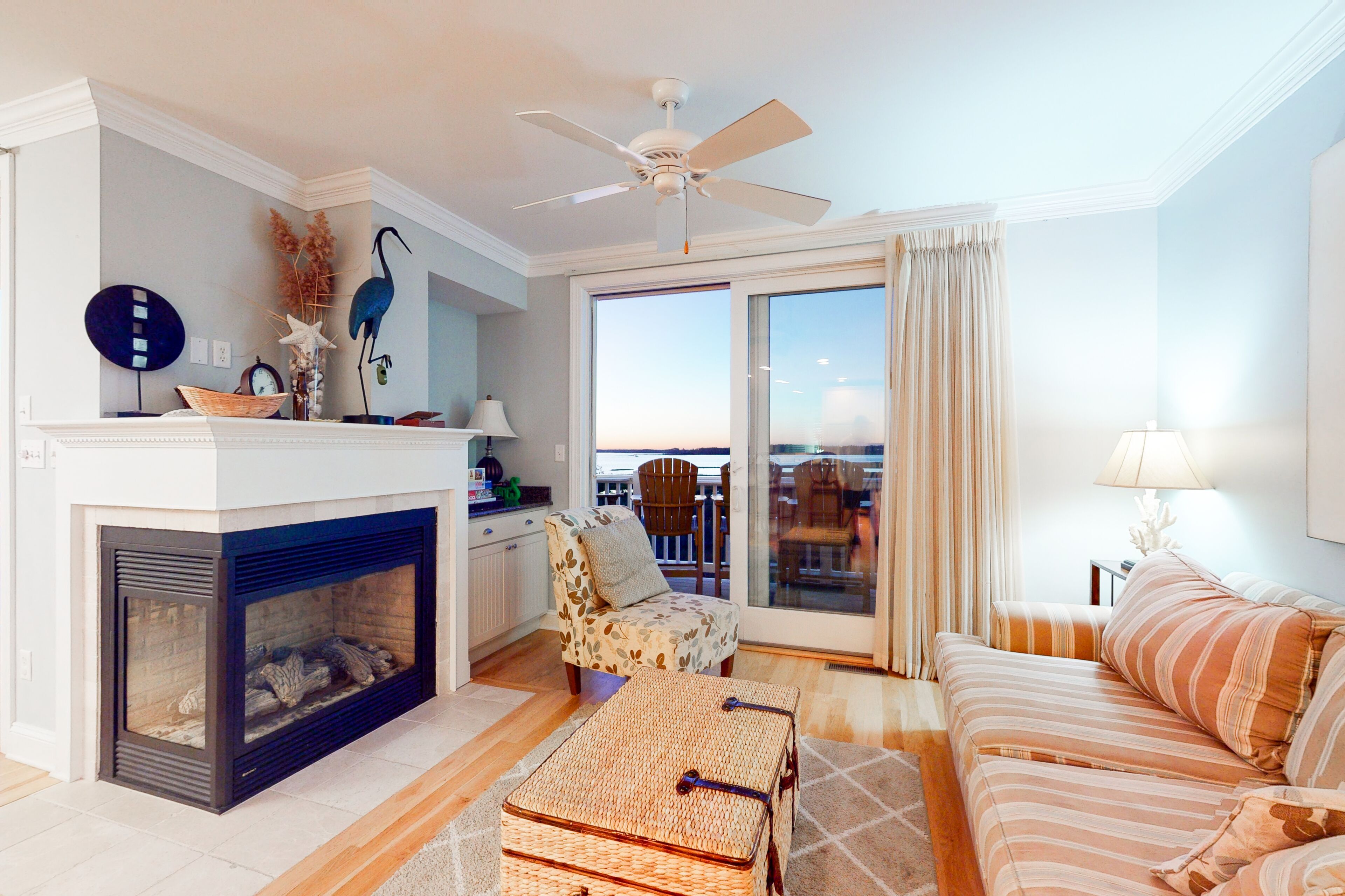 Dog-friendly townhome w/ elevator, outdoor shower, gas grill & shared pool/pier