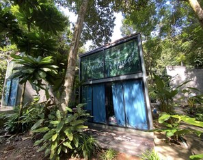 高档床上用品、特色装修、特色家居、办公桌