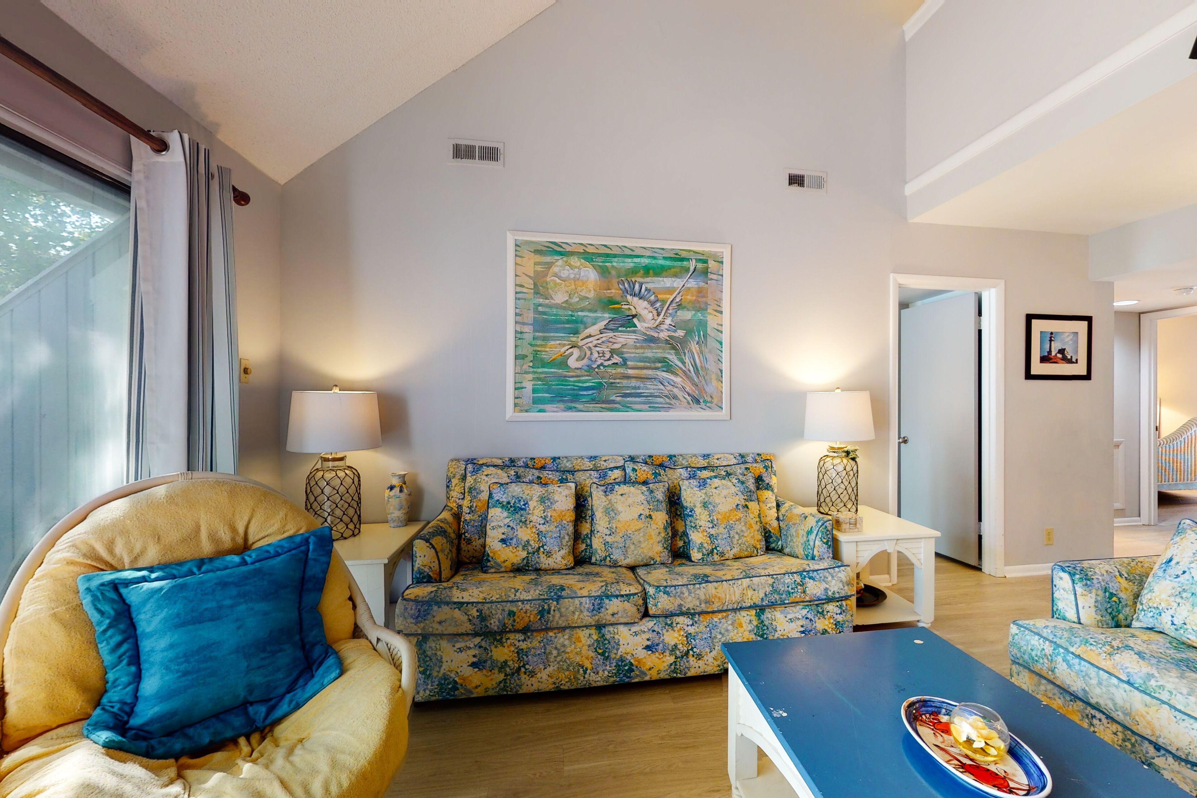 Sea Colony Tennis 2nd-floor condo with sauna, gym, & tennis court