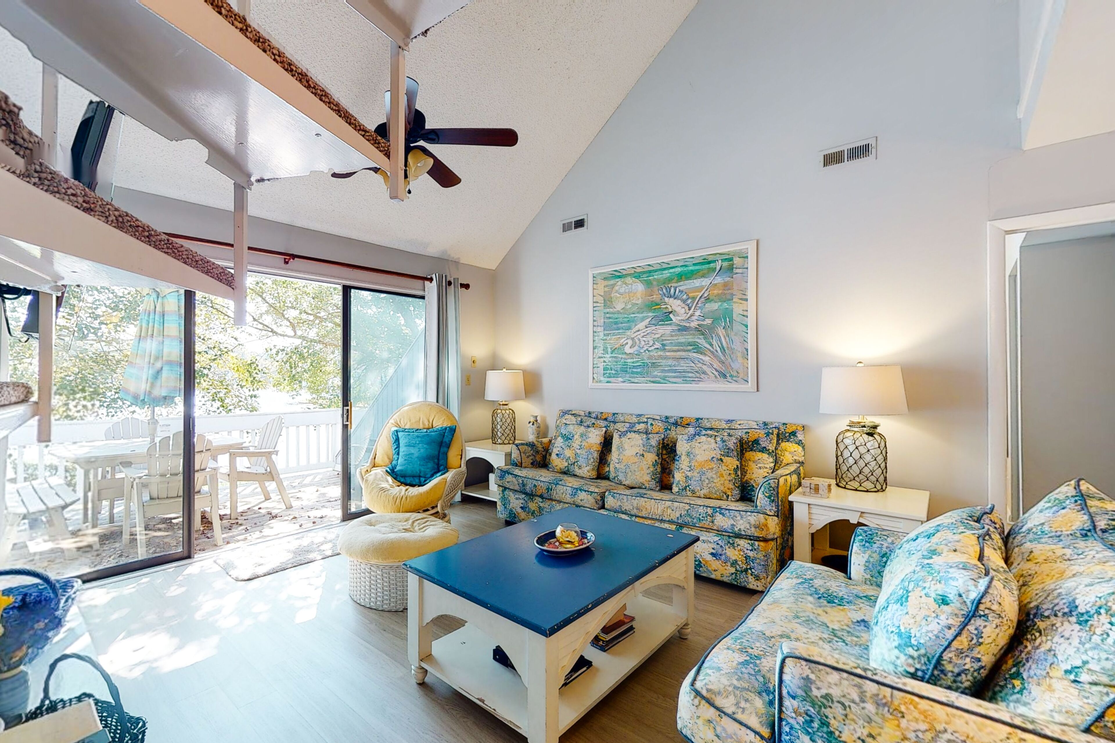 Sea Colony Tennis 2nd-floor condo with sauna, gym, & tennis court