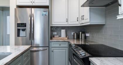 Gorgeous Remodeled Atrium! 2nd Floor Ocean Views! Amenity Cards!