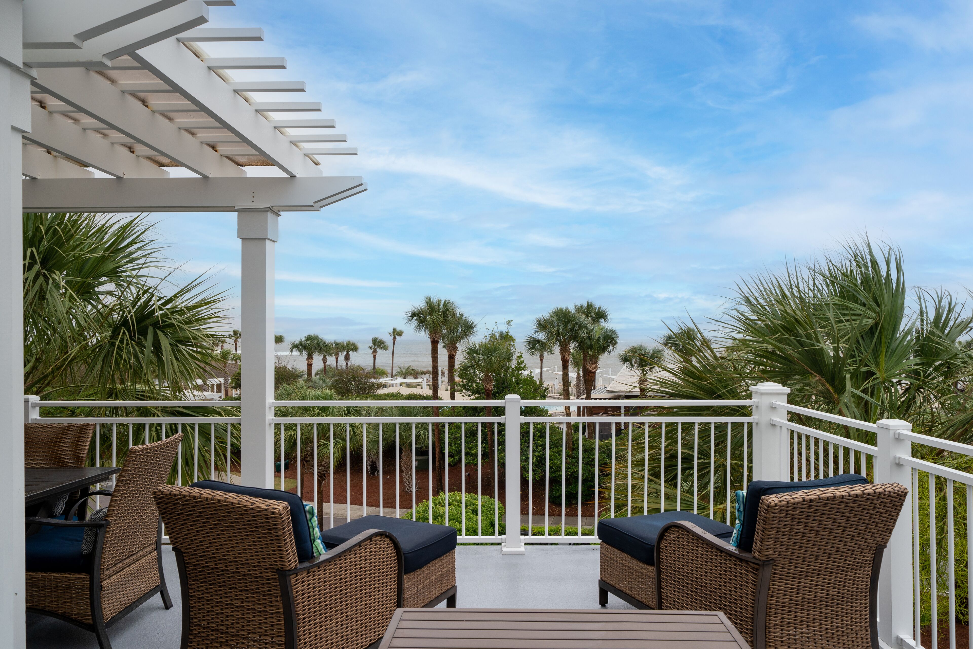 Gorgeous Remodeled Atrium! 2nd Floor Ocean Views! Amenity Cards!