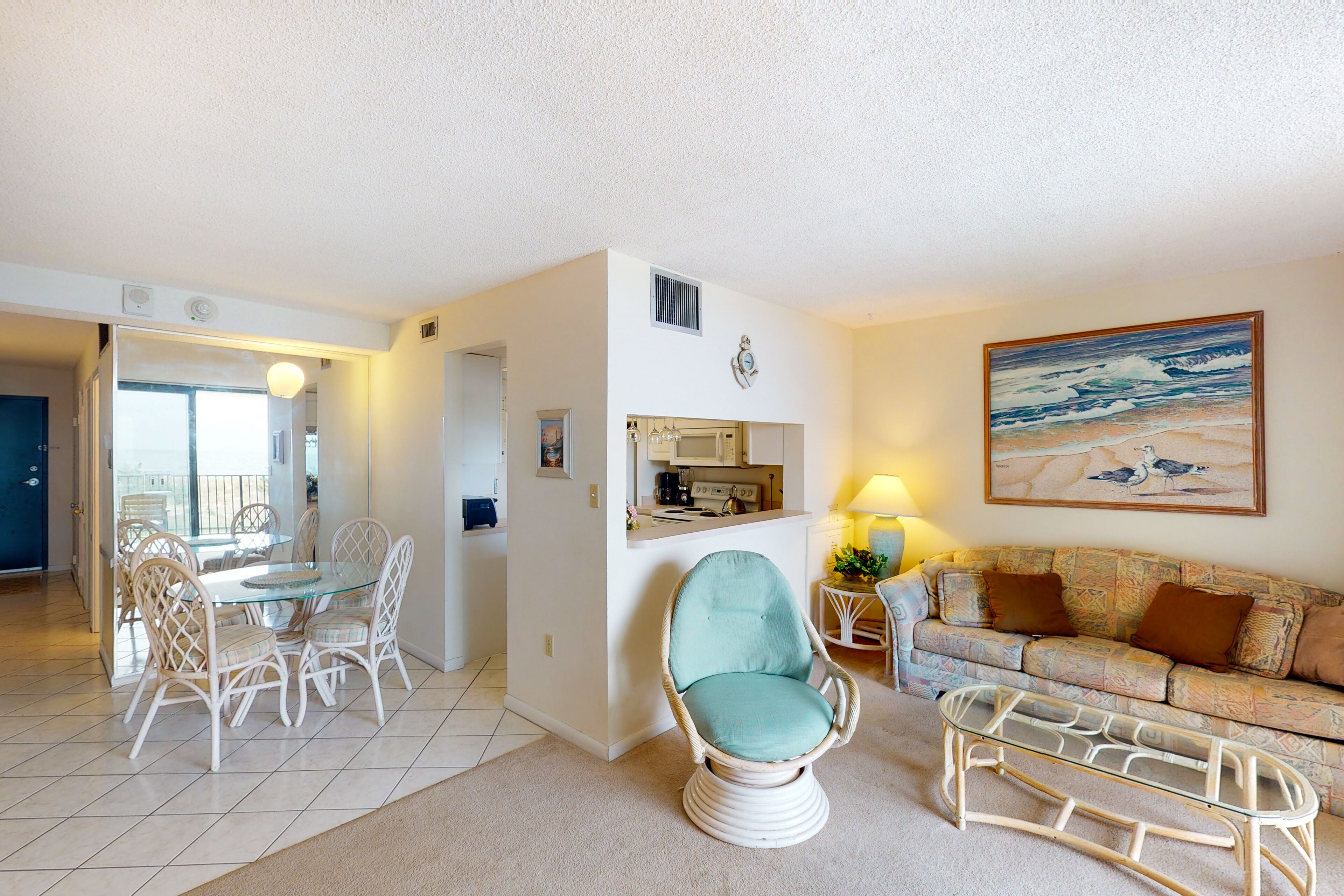 Sea Colony 2nd floor condo w/ free WiFi, shared tennis court & sauna- ocean view