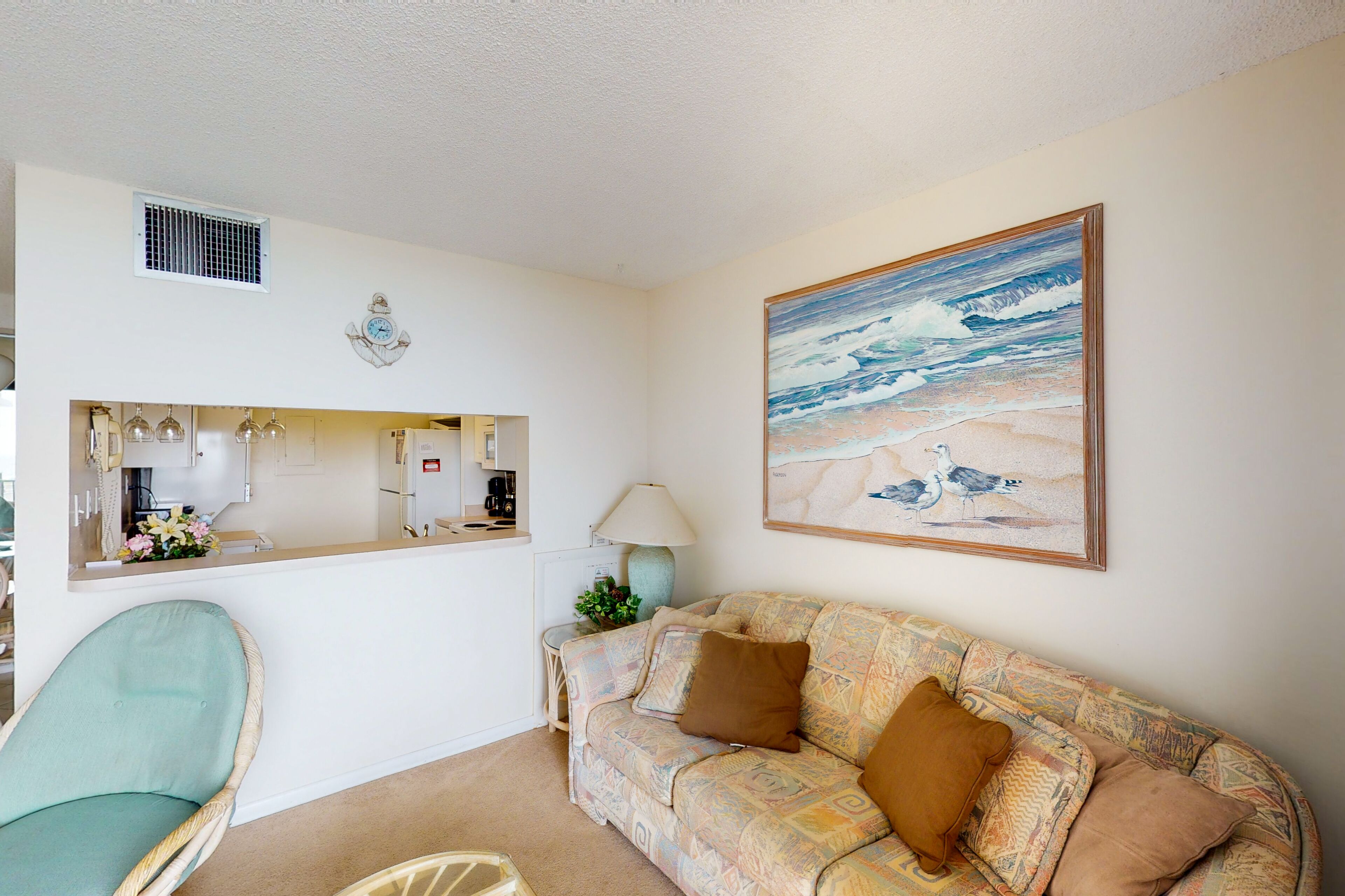 Sea Colony 2nd floor condo w/ free WiFi, shared tennis court & sauna- ocean view