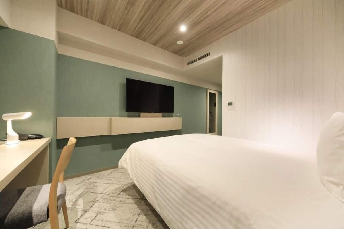 Chambre Double | Couette en duvet d'oie, ameublement personnalisé, bureau