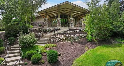 Abbey Springs Escape Condo |Pet Friendly |Wrap-Around Deck |Secluded |Golf Cart Included* | Pool