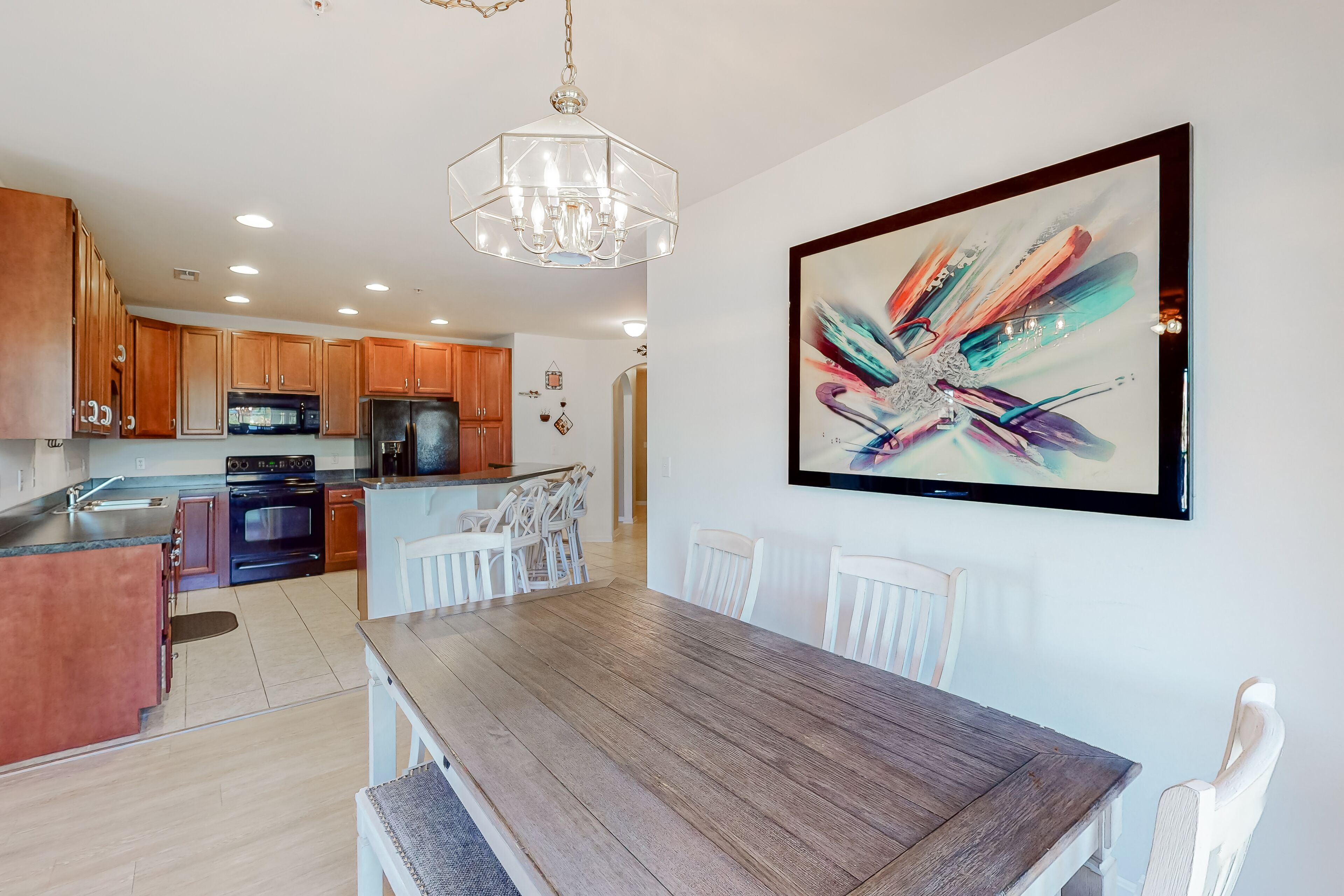 Bayside Resort 2nd floor condo w/ pool, dog-friendly, and gym