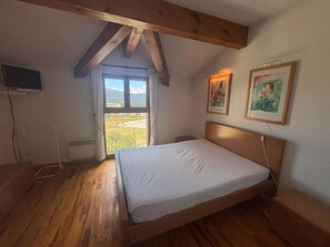 3 bedrooms