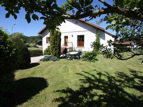 Gîte familial avec jardin, cheminée et parking à Jussarupt, près de Gérardmer