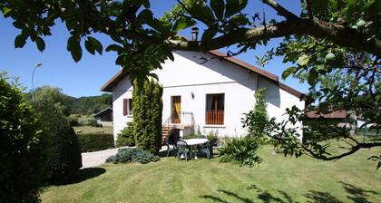 Gßte familial avec jardin, cheminée et parking à Jussarupt, prÚs de Gérardmer