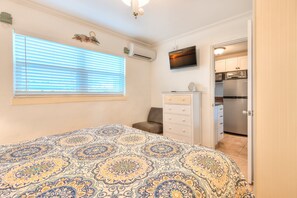 1 bedroom, desk, iron/ironing board, free WiFi