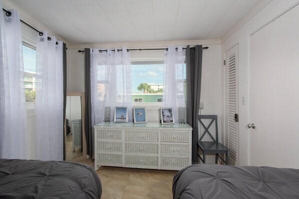 2 Schlafzimmer, Schreibtisch, Bügeleisen/Bügelbrett, kostenloses WLAN