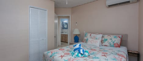 2 dormitorios, tabla de planchar con plancha, wifi gratis y ropa de cama