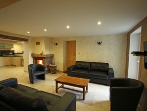 Flat-screen TV, fireplace