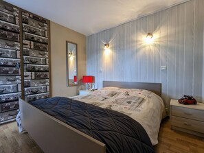 3 soverom og reiseseng for barn