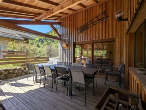 Outdoor dining - Cozy Mountain Chalet Near La Bresse Ski, WiFi, Private Access, 2 Terraces, Pet-Friendly (La Bresse)