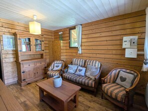 TV, fireplace - Cozy Mountain Chalet Near La Bresse Ski, WiFi, Private Access, 2 Terraces, Pet-Friendly (La Bresse)