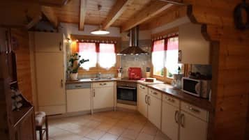 Kühlschrank, Mikrowelle, Geschirrspüler