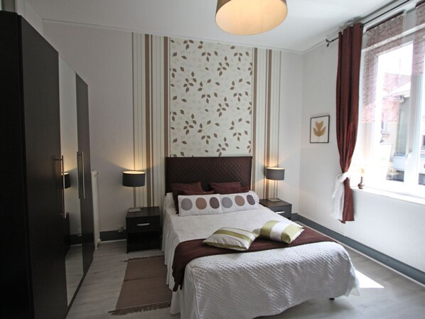 2 habitaciones, wifi gratis y ropa de cama