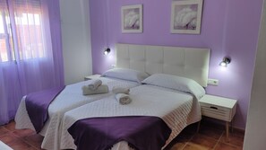 3 Schlafzimmer, Zimmersafe, Bügeleisen/Bügelbrett, Reisekinderbett