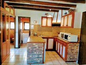 Kühlschrank, Mikrowelle, Geschirrspüler