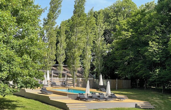 Outdoor pool, a heated pool