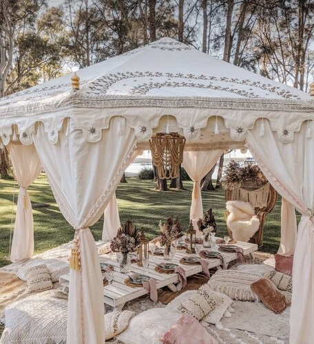 Stunning private castle with heated pool sleeps 18