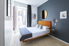 Deluxe Apartment | 3 bedrooms, memory foam beds, in-room safe, laptop workspace