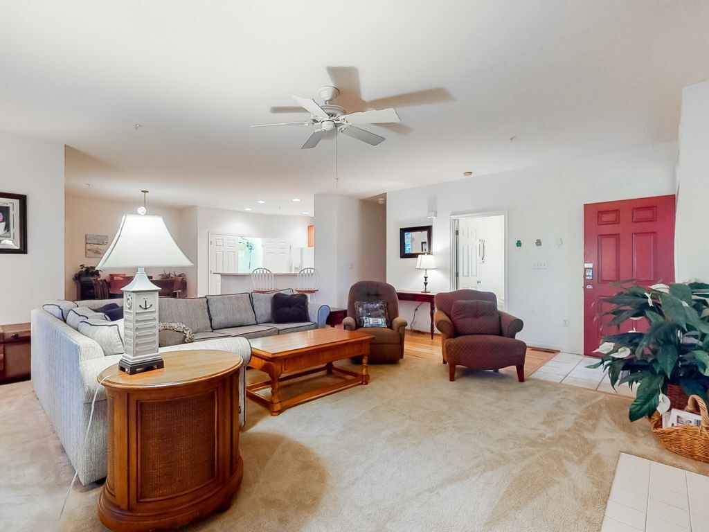 Bear Trap Dunes 1st floor condo w/ shared sauna, golf on-site, and tennis court