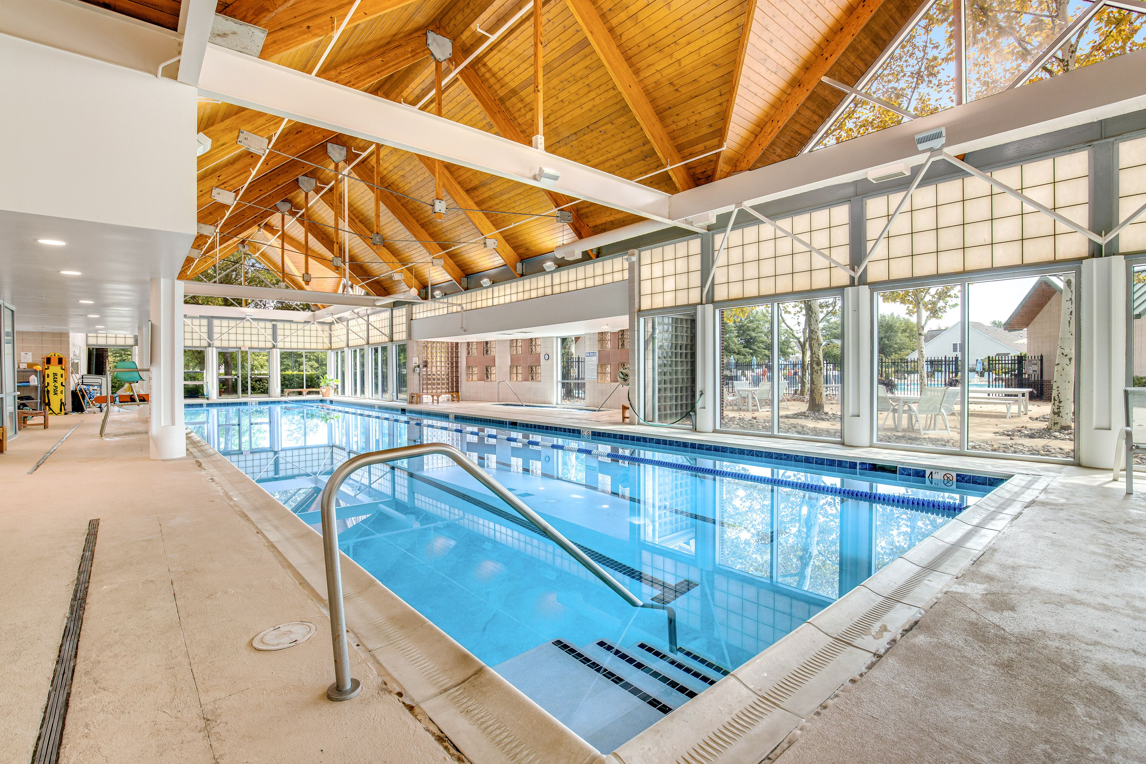 Innenpool, beheizter Pool