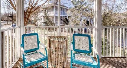 Sea Colony Tennis 1st floor condo w/ pool, shared sauna, and lake view