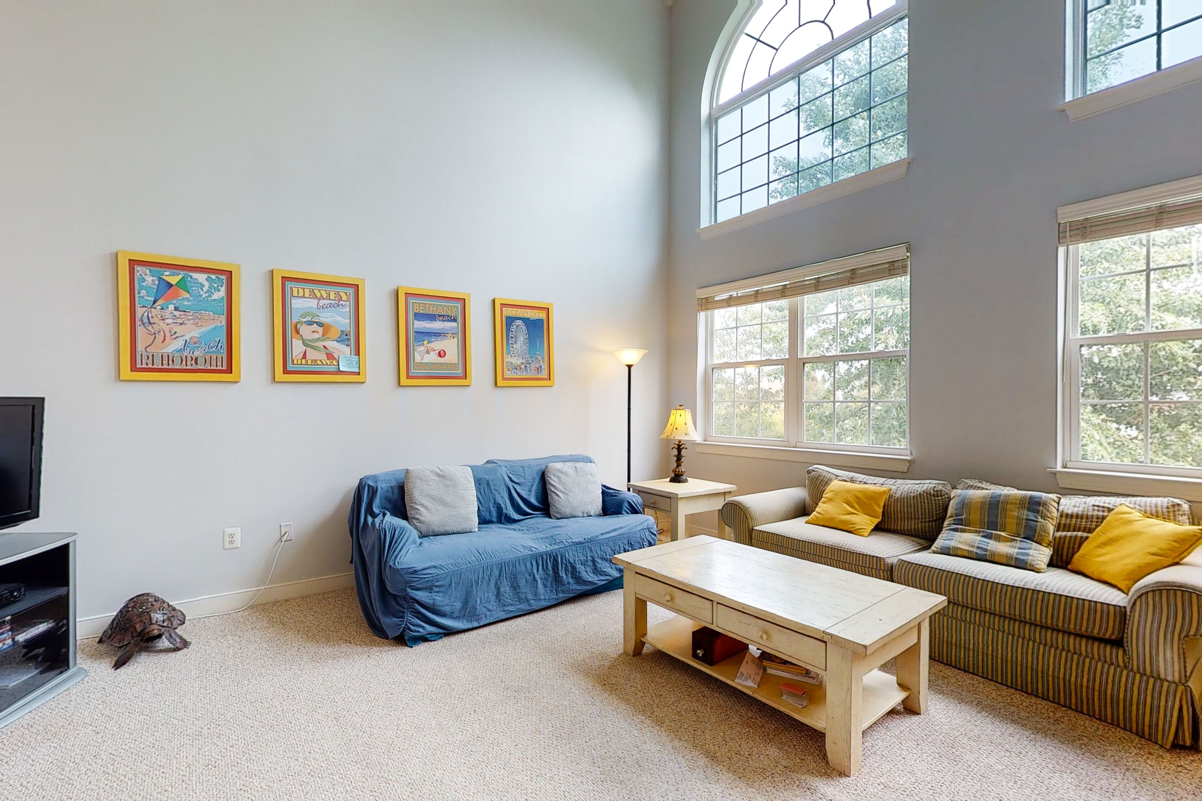 Wedgefield house w/ free WiFi, gas grill, outside shower & community pool