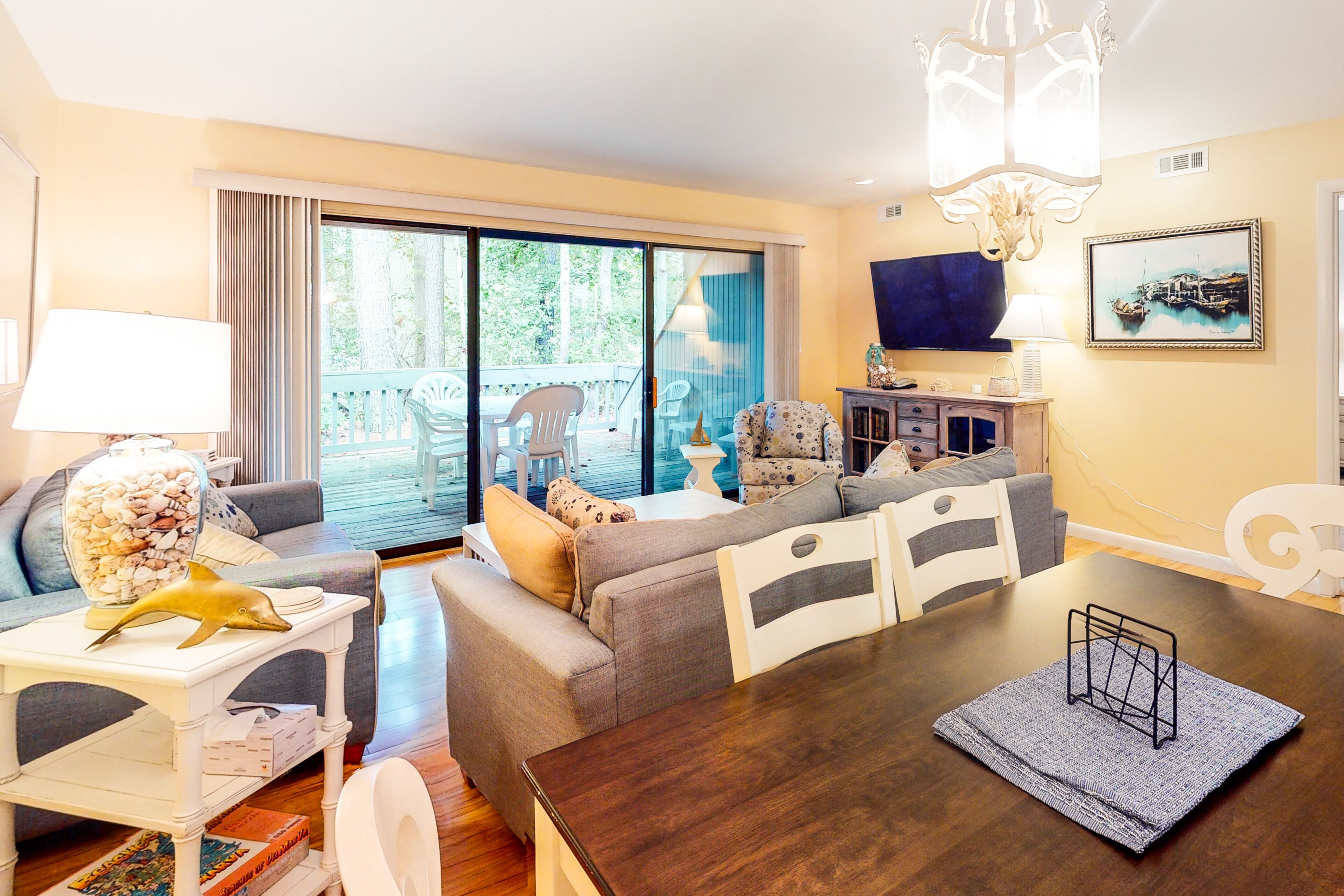 Sea Colony Tennis 1st-floor condo with sauna & basketball court