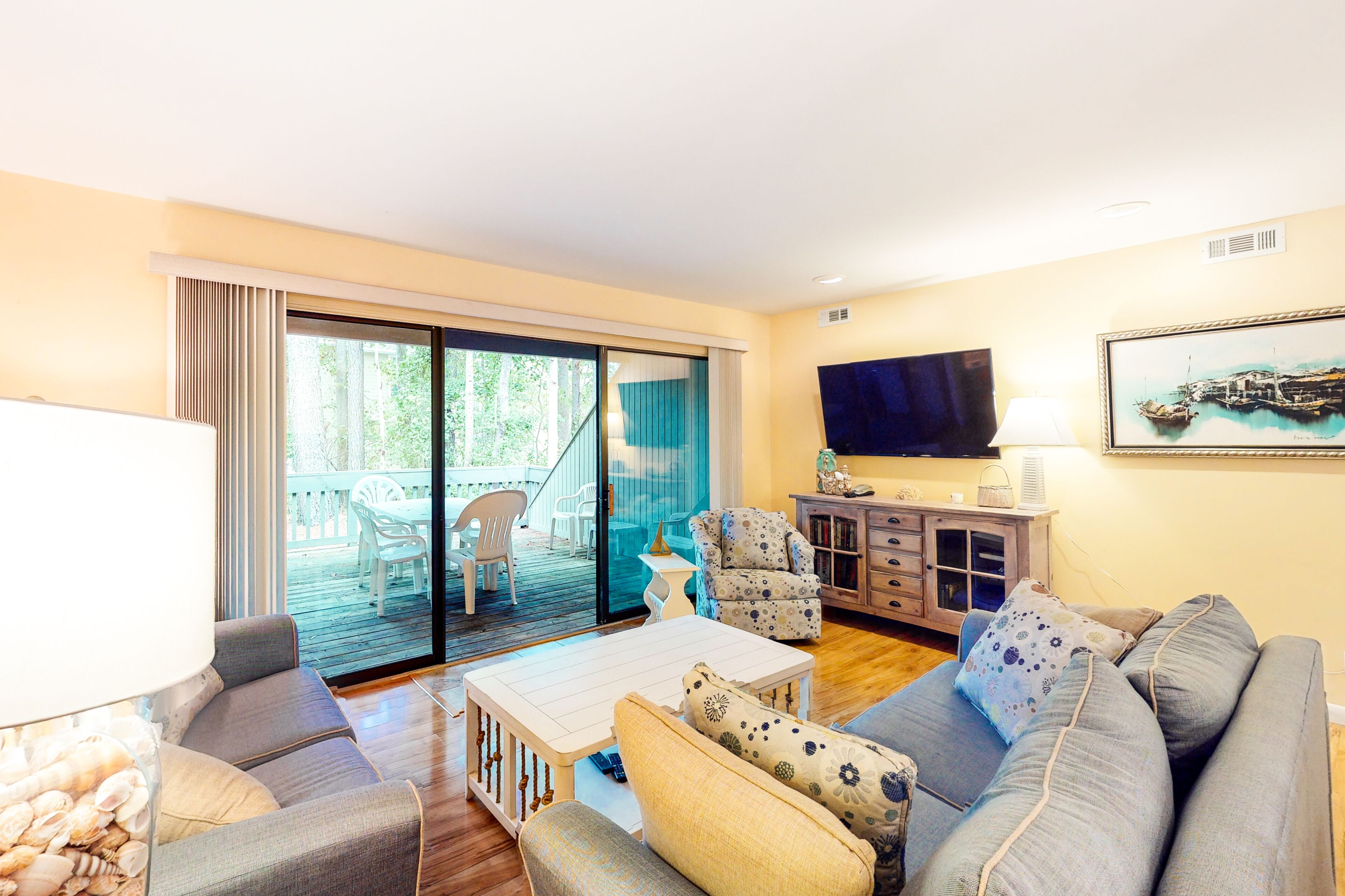 Sea Colony Tennis 1st-floor condo with sauna & basketball court