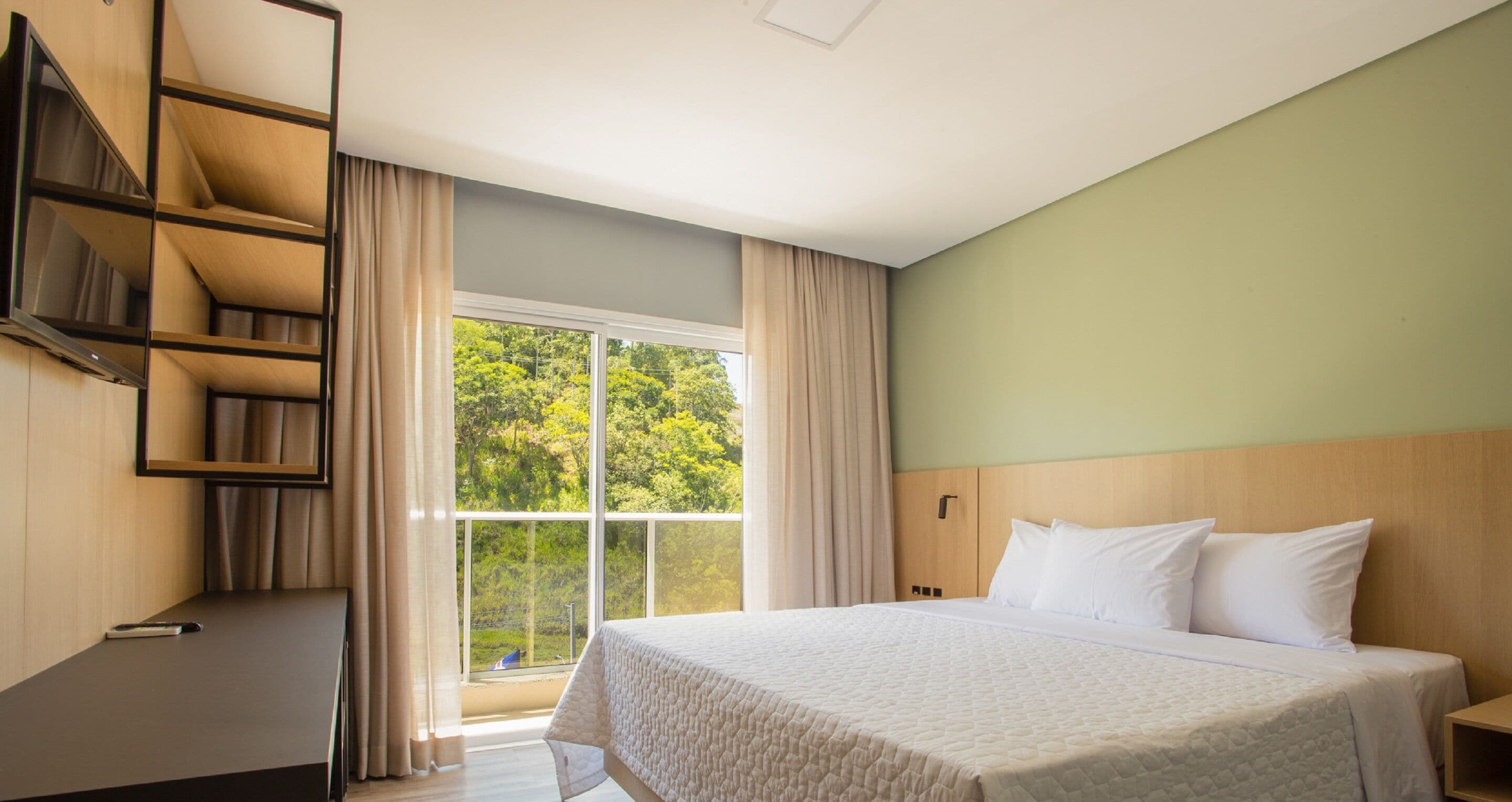 Minibar, ljudisolering, strykjärn/strykbräda och gratis wi-fi