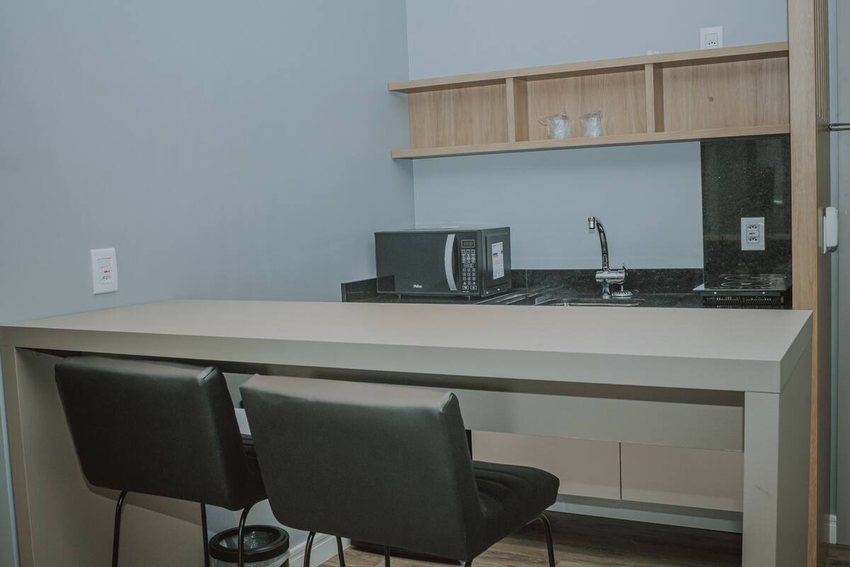 suíte premium- vista lago | 1 bedroom, minibar, soundproofing, iron/ironing board