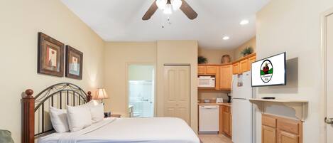 Iron/ironing board, free WiFi, bed sheets