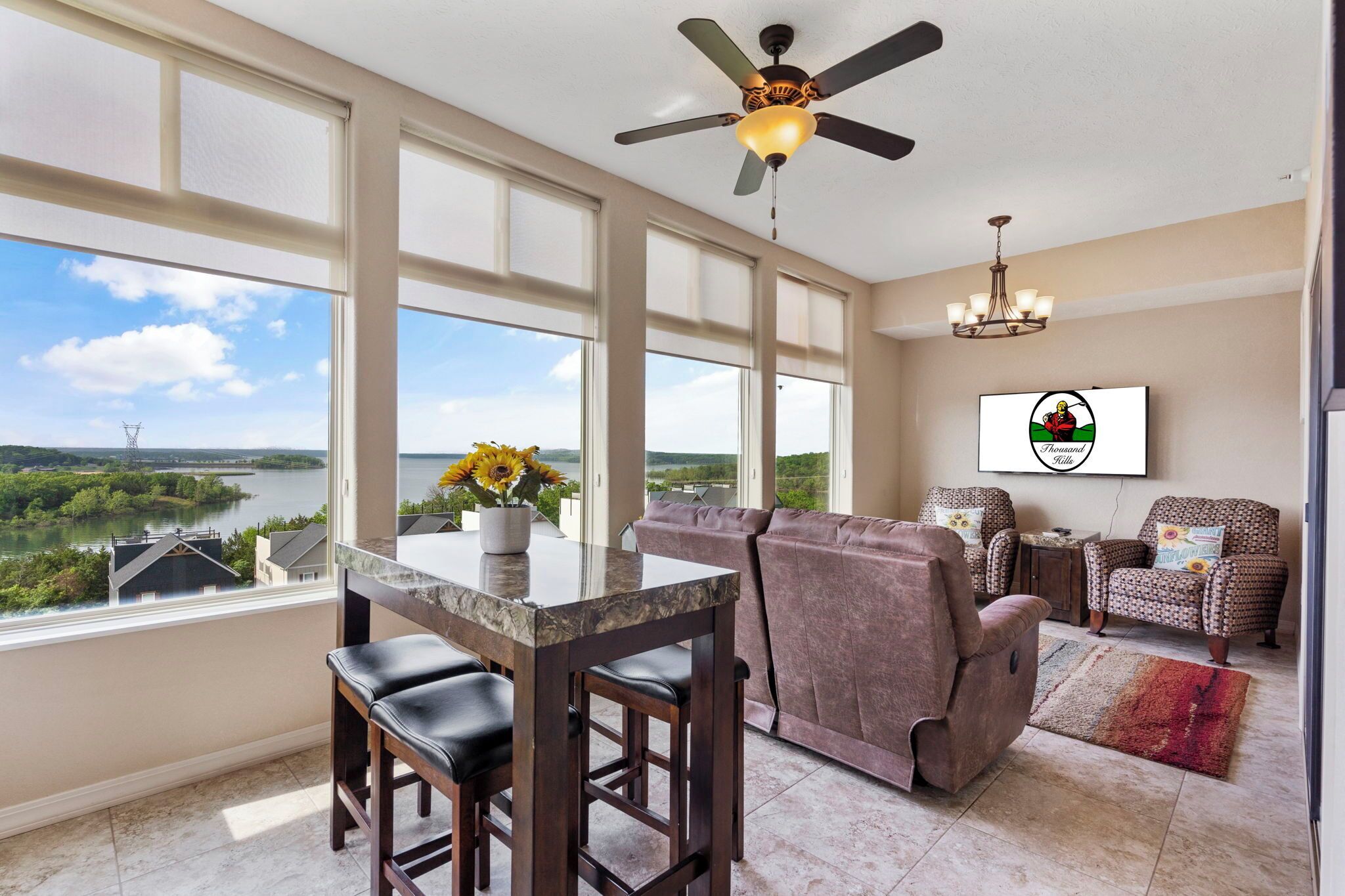 Water-facing Sunroom & Balcony! Lake Condo at the Majestic at Table Rock