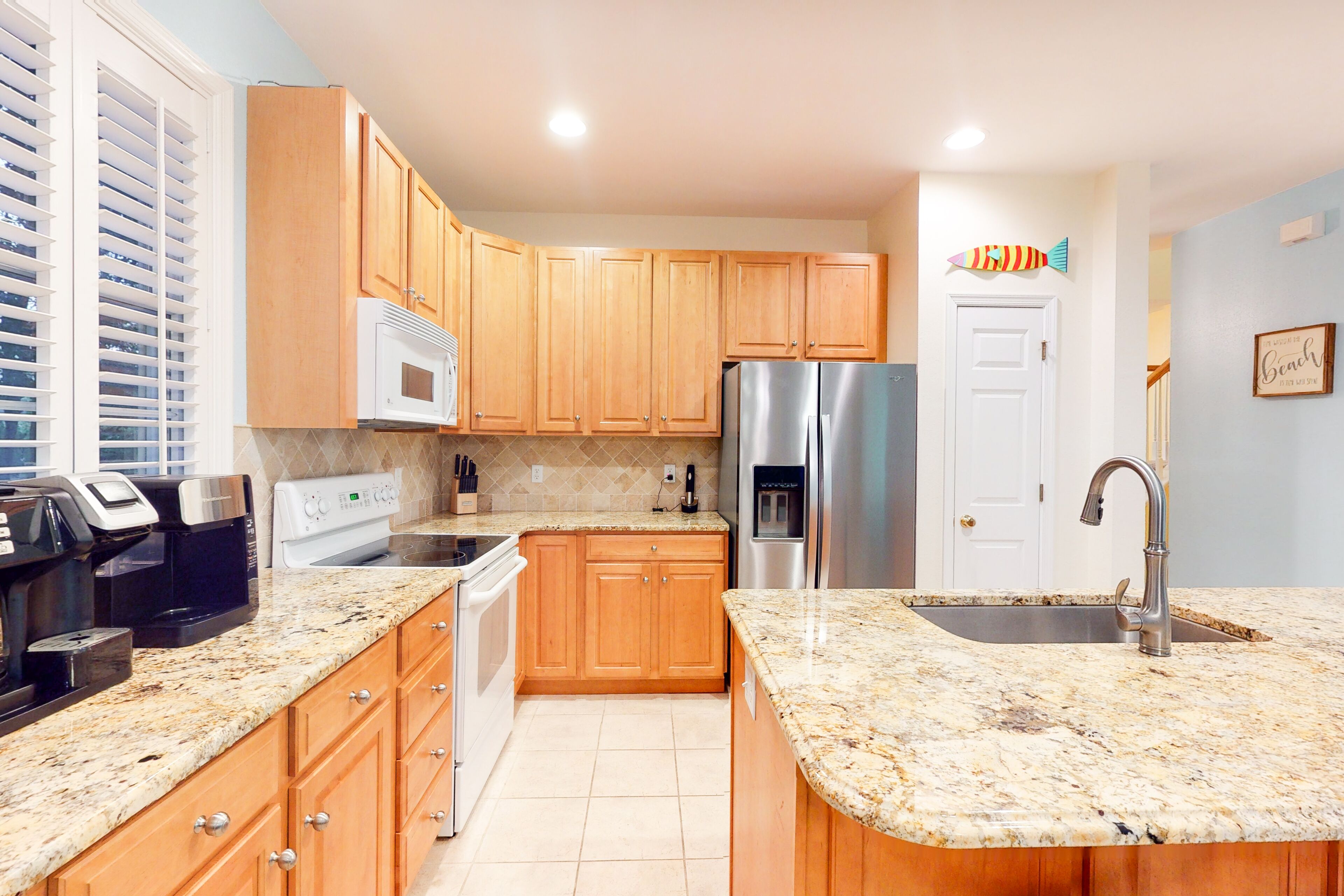 Bear Trap Dunes townhouse w/ free WiFi, tennis court, shared sauna, and gym