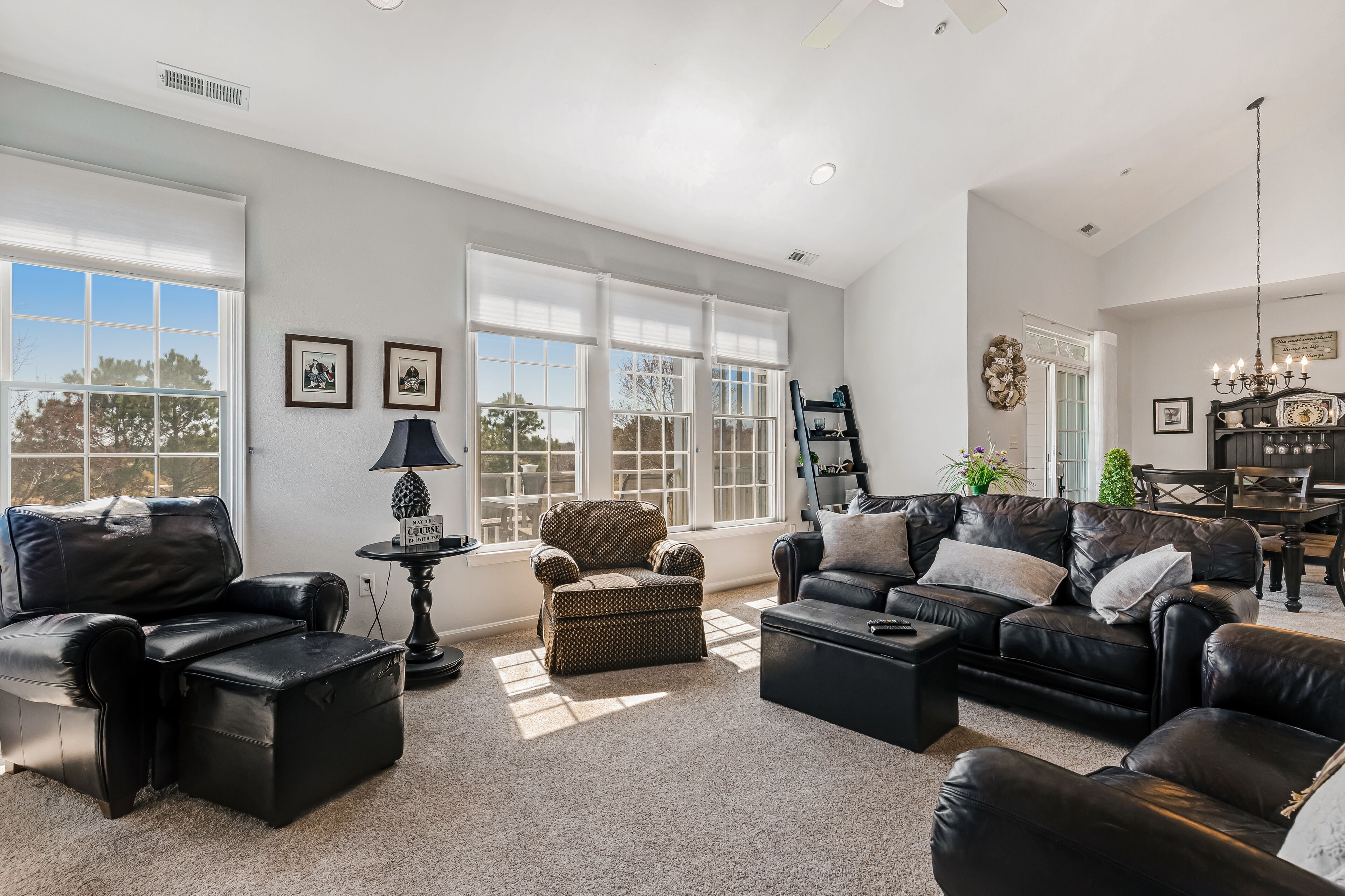 Bear Trap Dunes 2nd floor condo w/shared sauna, golf on-site, & basketball court