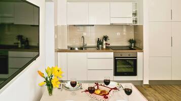 House | Private kitchen | Fridge, oven, stovetop, electric kettle